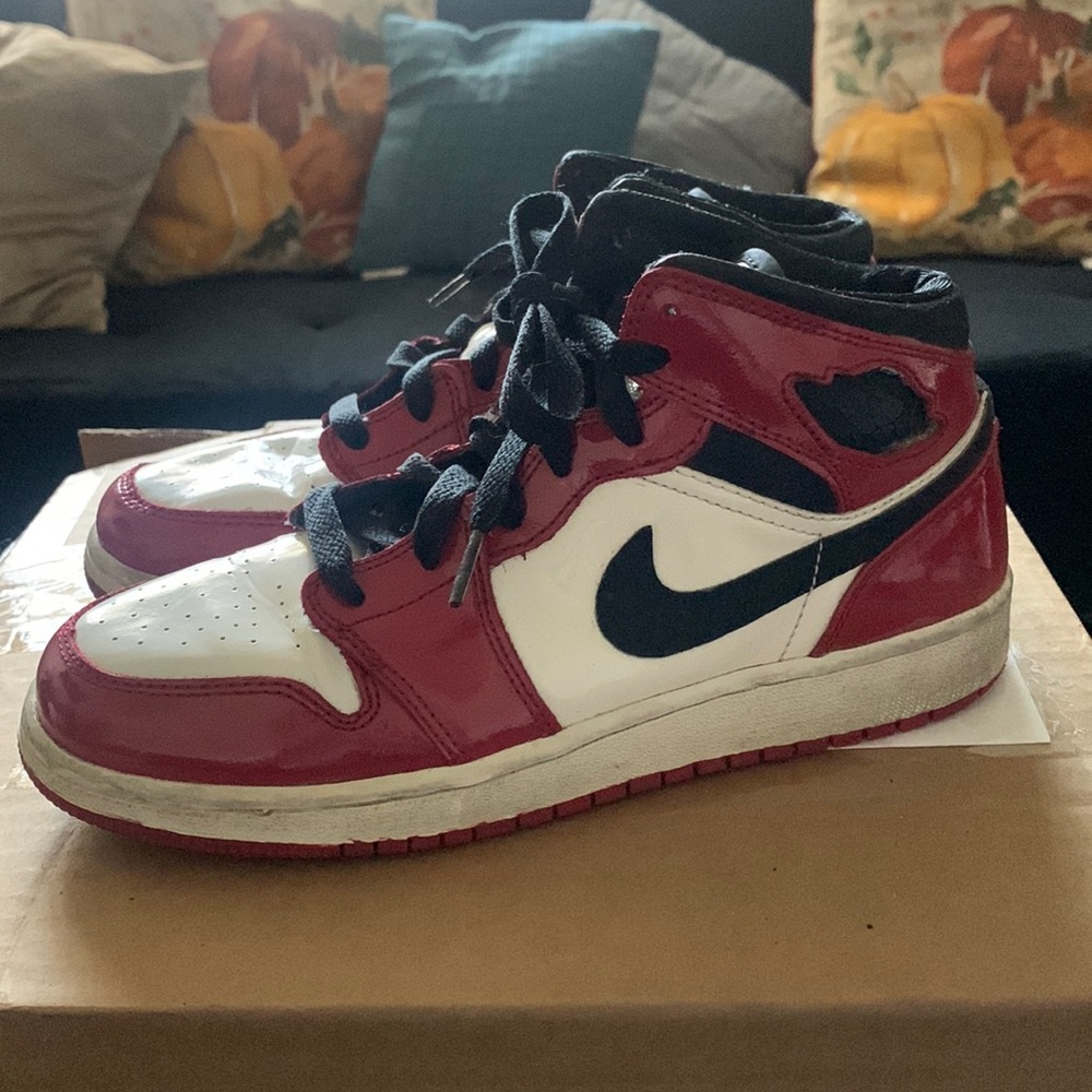 2003 Air Jordan 1 Retro Jordan Patent Chicago